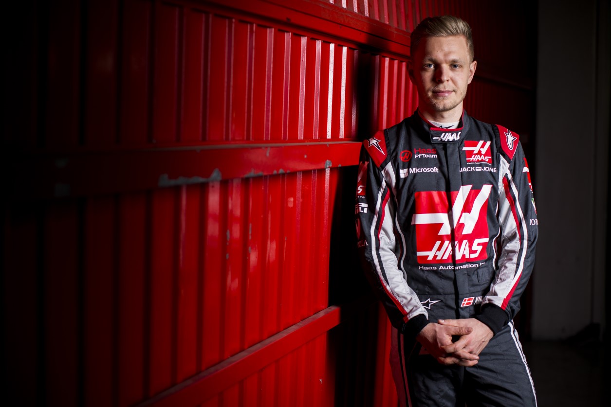 vf-17 by Haas f1 team
